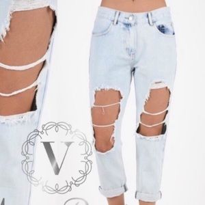 Favorite boyfriend destroyed denim Jean.